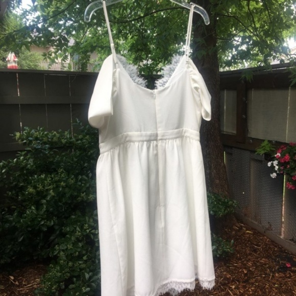 WAYF Bluff Lace Cold Shoulder Boho Mini Dress * - Picture 3 of 5